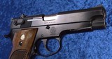 Smith & Wesson 39-2 in 9mm W/ 2 Early Era Factory mags - 7 of 9