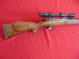 Weatherby Mark V Deluxe ***** LEFT
HAND
***** - 300 WM - 6 of 8