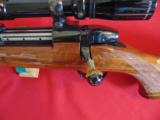 Weatherby Mark V Deluxe ***** LEFT
HAND
***** - 300 WM - 4 of 8