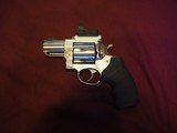 Ruger Redhawk stainless .41 Magnum - 2 of 4