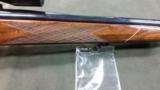 Weatherby Mark V Deluxe 300 Weatherby Magnum - 8 of 10