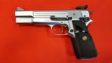 Browning Hi Power Silver Chrome .40 - 1 of 16