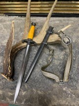 Original WWII German Army (Heer) OFFICER’S DAGGER (Heer Offizierdolch) By Eichhorn - 1 of 3