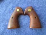 Colt Python Grips from 1955 to 1961 - 1 of 5
