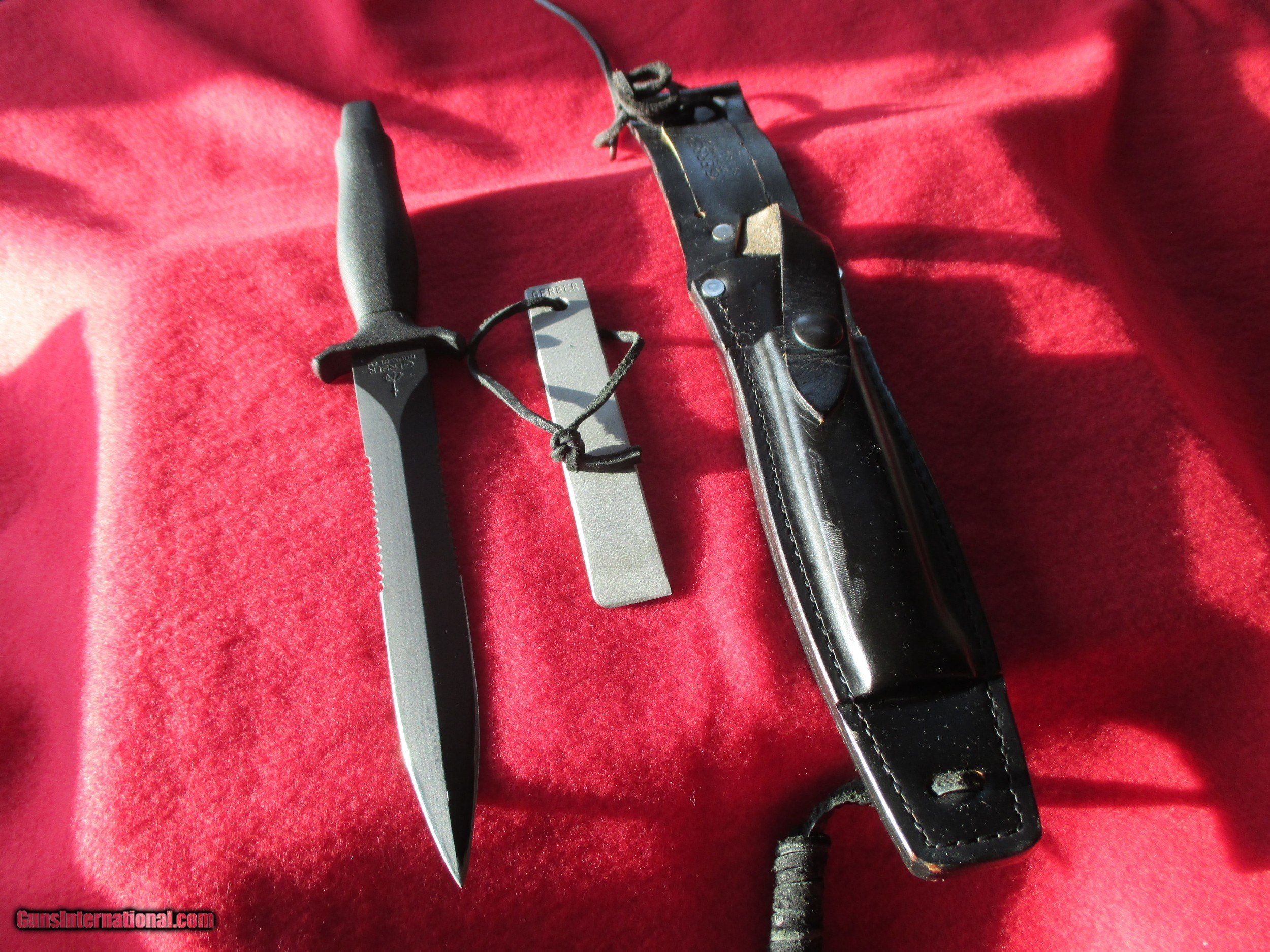 Gerber Mark II Combat / Tactical / Fighting knife