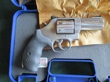 Smith & Wesson Model 686 plus 7 shot 357 3 inch NIB - 2 of 3