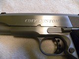 Colt 1911 Custom Combat Commander 45 match. stainless steel. - 4 of 20