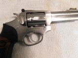 Ruger SP101 in 327 Federal mag. stainless 4" barrel. 2 sets grips - 3 of 10