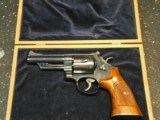 Smith & Wesson 57 No Dash 41 Magnum Mahogany Box - 12 of 14