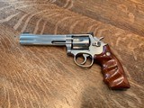 Smith and Wesson 617 No Dash 6 Inch - 1 of 14