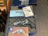 Smith and Wesson 686 Plus Pre-lock - 13 of 15