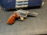 Smith and Wesson 617 No Dash 4 Inch