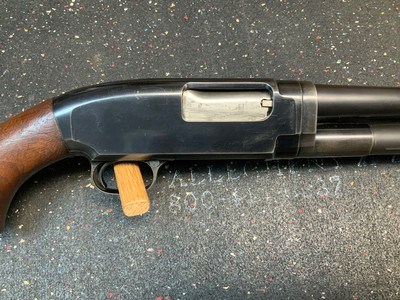Winchester Model 12 in 16 Gauge 1942 - Image 4 of 17