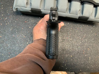 Wilson Combat EDC 9 as New - Image 12 of 14