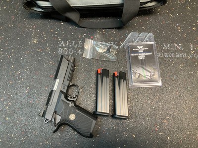 Wilson Combat EDC 9 as New - Image 13 of 14