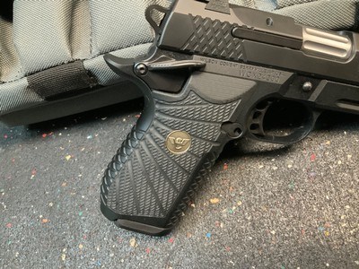 Wilson Combat EDC 9 as New - Image 3 of 14