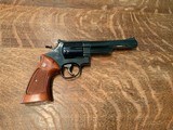 Smith and Wesson 29-2 6 Inch Near New - 16 of 16