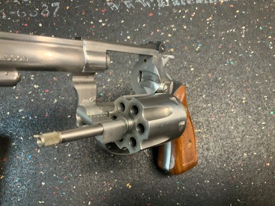 Smith and Wesson Model 63 22/32 LNIB - Image 10 of 14