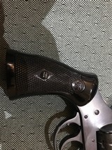 H & R 929 Revolver - 2 of 10