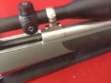Stainless 7mm mag weatherby vanguard with 4x12 ziess scope as new beautiful hunting gun - 7 of 9