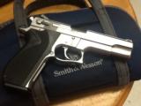 As new smith & Wesson model 4506 45 acp. - 3 of 5
