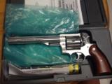 Clean ruger RedHawk 44 magnum 7 1/2 in stainless with box - 1 of 4