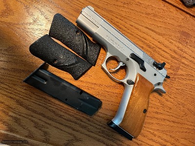 As new rare satin nickel tanfoglio TA 90
9mm 15 shot tz cz 75