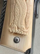 Outstanding engraved clot stainless gold cup with antique carved ivory grips - 6 of 20