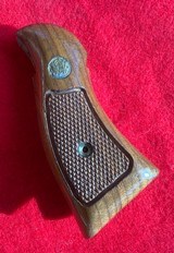 Smith & Wesson magna, square butt for the K frame - 3 of 3