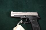 Sig Sauer p226 Stainless .40S&W - 4 of 4