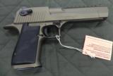 Magnum Research Desert Eagle 44 magnum - 2 of 2
