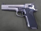 Smith and Wesson Performance Center 9mm PPC - 2 of 7