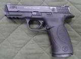 Smith & Wesson M&P, 40 s&w - 2 of 2