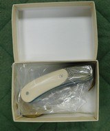 William Henry pockt knife model T08-R - 1 of 2