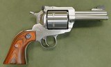 Ruger super blackhawk 44 magnum - 1 of 2
