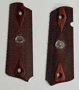 Colt 1911 grips