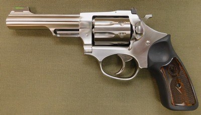 Ruger SP101 22 LR - Image 2 of 2