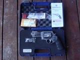 Smith & Wesson 500 Mag 4 1/2" In Box With Papers, Tool, Lock and 2 Compensators BEAR GUN - 1 of 9