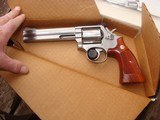 Smith & Wesson 686 No Dash In Box With Papers As New Bargain Price - 1 of 12