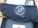 Standard Manufacturing Full Size 1911 B AS NEW IN BOX Features similar to Les Baer *** - 7 of 13