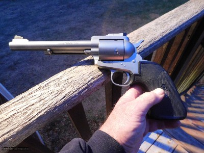 Freedom Arms 454 Casull 7 1/2 UNFIRED BARGAIN PRICE BEAUTY. GOING TO BE TRAVELING IN BEAR COUNTRY ..U WANT THIS GUN