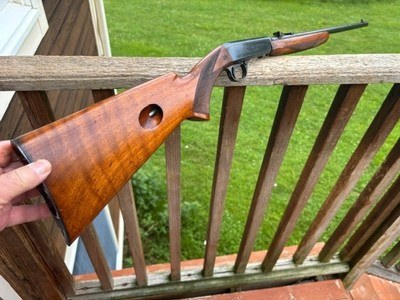 Browning SA .22 Vintage let gen late 1950's to 1961 Bargain Belg. .22 with original wheel sight !! Some consider these the finest 22 auto's every made - Image 1 of 13