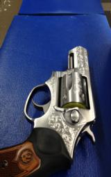RUGER SP101 DELUXE DEEP ENGRAVING - 9 of 11