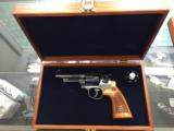 SMITH & WESSON 29-10 FACTORY ENGRAVED - 1 of 8
