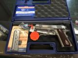 COLT LIGHTWEIGHT COMMANDER 1911 XSE .9MM - 1 of 10
