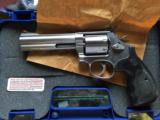 SMITH & WESSON 686 .3-5-7 - 11 of 13