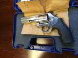 SMITH & WESSON 686 .357 - 7 of 9