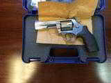 SMITH & WESSON 686 .357 - 8 of 9