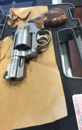 SMITH & WESSON 686 PERFORMANCE .357 - 3 of 7