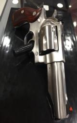 RUGER REDHAWK .45 ACP 45 LONG COLT
- 5 of 10